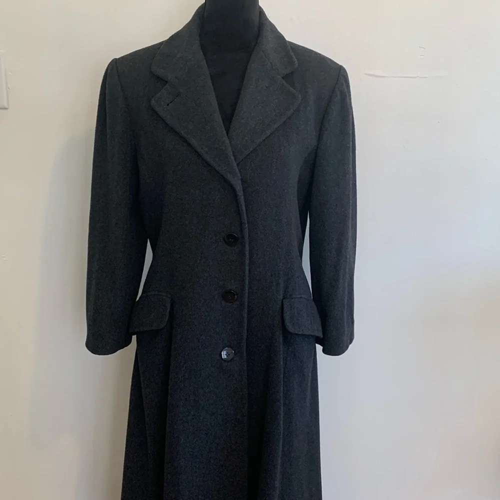 Countess Sarah Coat - Picture 1 of 14